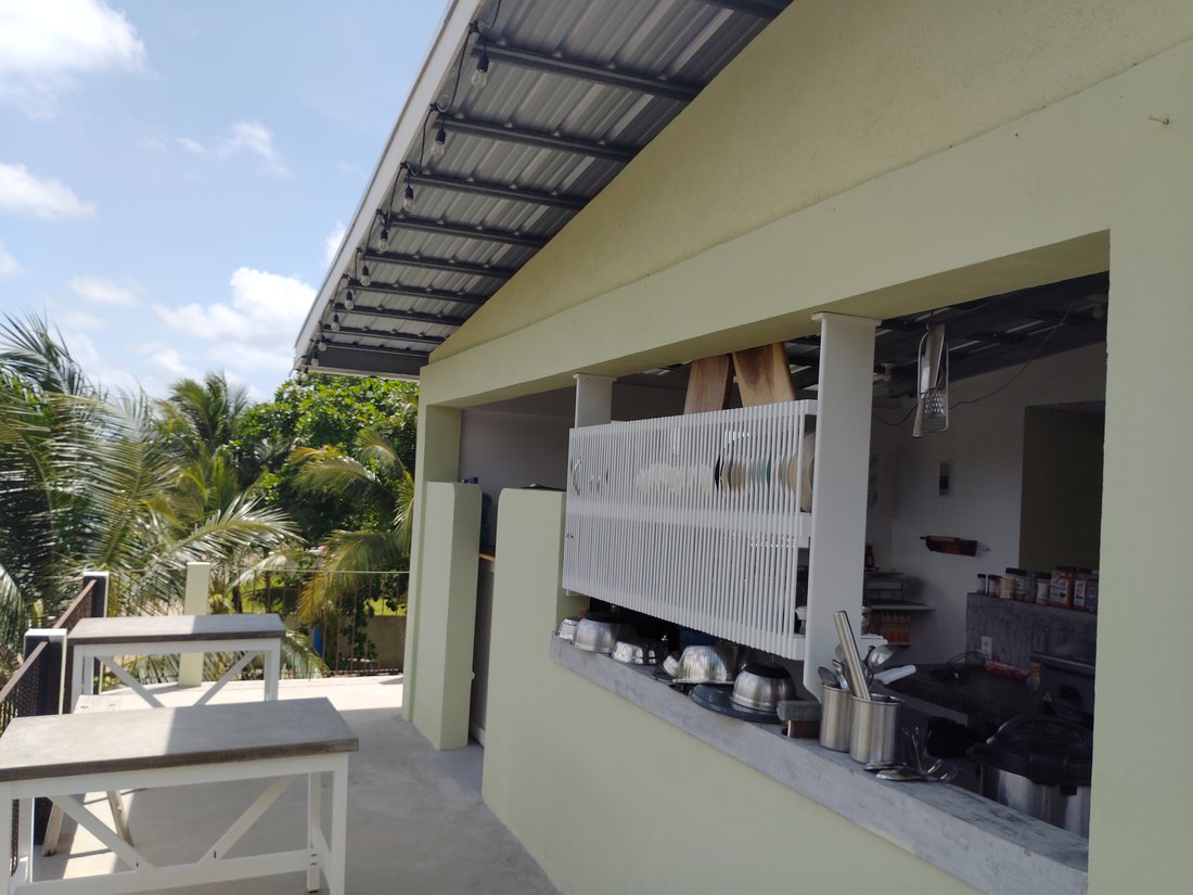 Open-air kitchen and serving counter
